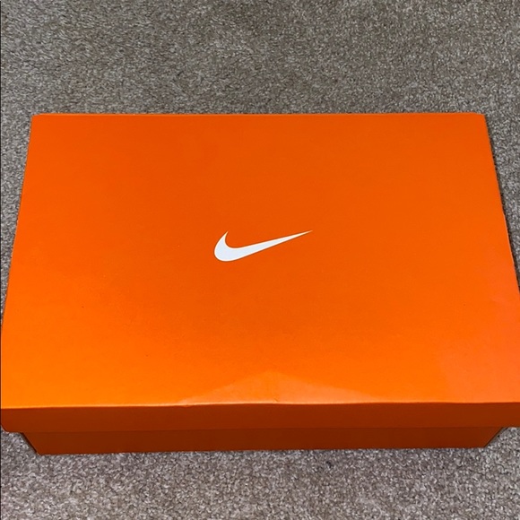 Brand New Nike Shoes - Picture 4 of 6